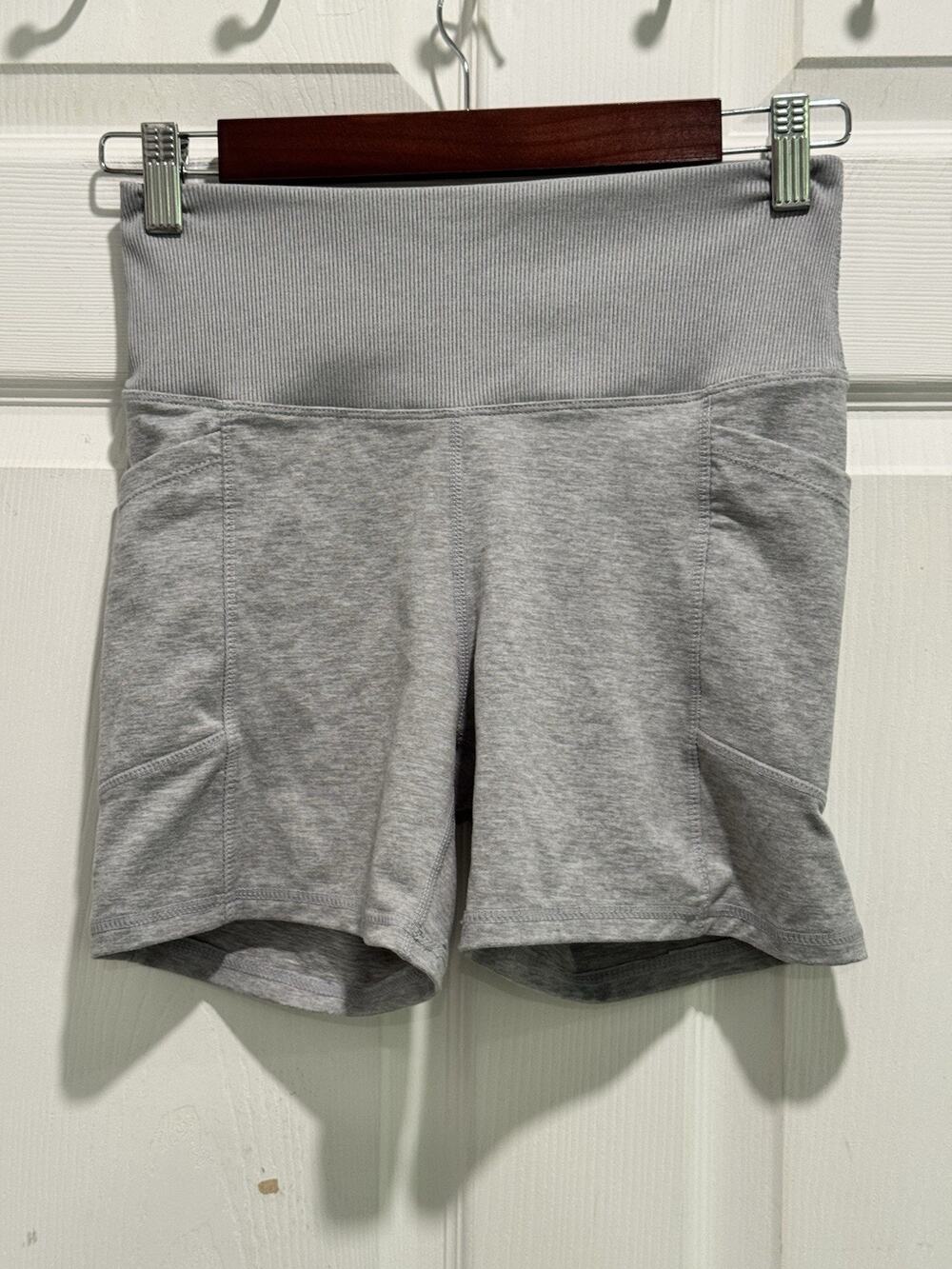 Zobha Women's Small LG Gray Heather Biker Shorts w/ Pockets Activewear